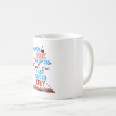 本がささやく時は従う コーヒーマグカップ (正面右)