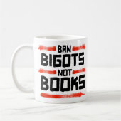 本ではない偏屈を禁止する コーヒーマグカップ (左)