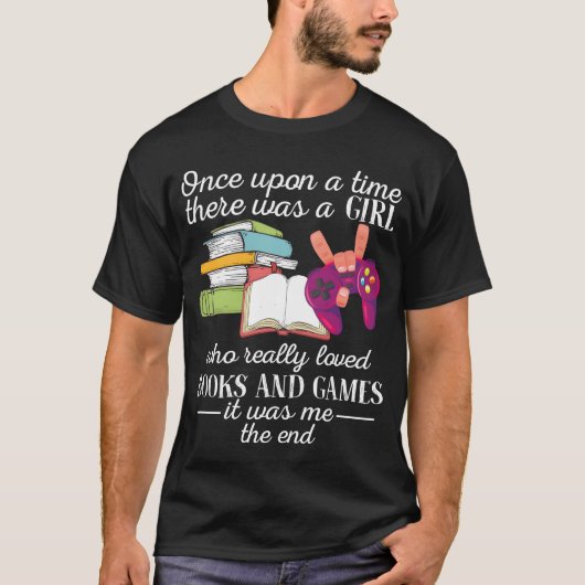 本とゲームが大好きな女の子 Tシャツ (正面)