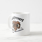 本とコーヒーを入れた本棚フクロウ コーヒーマグカップ (正面左)
