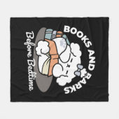 本とバークス – かわいい眠い読犬のデザイン フリースブランケット (正面(横))