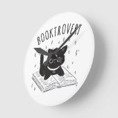 本と星の付いた本通りの猫 ラウンド壁時計 (傾斜)