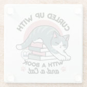 本と猫で丸まる – 居心地の良い猫読の ガラスコースター (裏面)
