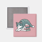 本と猫で丸まる – 居心地の良い猫読の マグネット (正面/裏面)