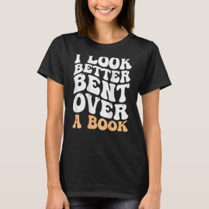 本に溝の生える本に腰を入れたほうが好おもしろいい Tシャツ