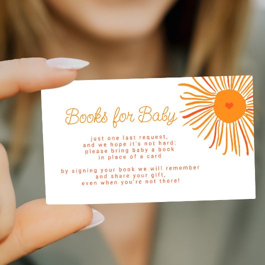 本のベビーのための本は本の太陽の赤ちゃんシャワーをもたらす エンクロージャーカード