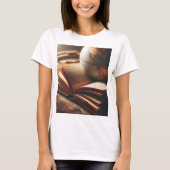 本の上に座る球体 Tシャツ (正面)