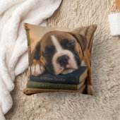 本の上の眠そうな子犬 クッション (ブランケット)