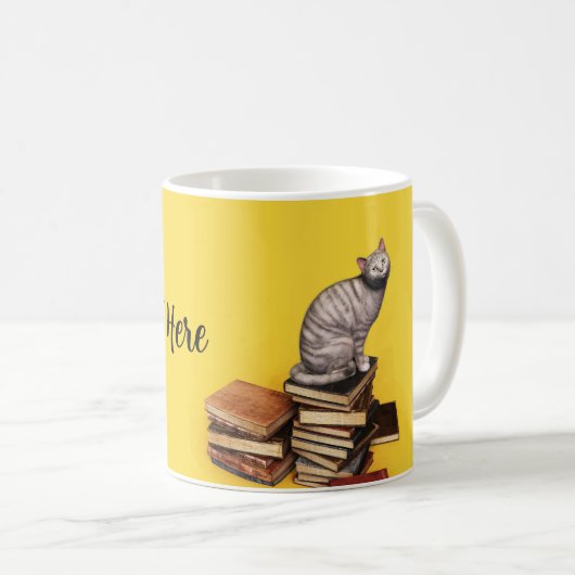 本の山の上のイギリスの猫 サービングトレイ コーヒーマグカップ (正面右)
