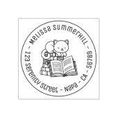 本の山の上の幸せな猫 ラウンド アドレス 3 ラバースタンプ (インプリント)