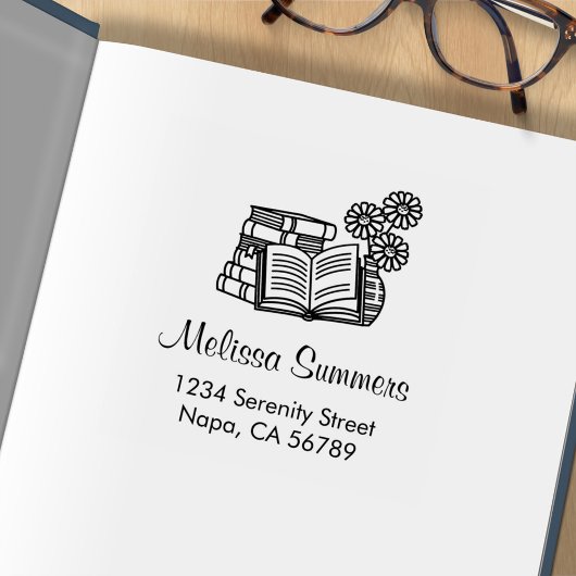 本の山積みと開いた本と花の住所 ラバースタンプ