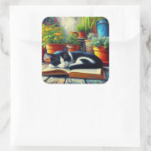 本の庭で眠るタキシード絵画猫 スクエアシール (バッグ)