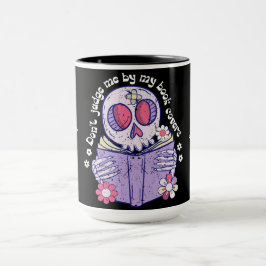 本の表紙で判断するな。本好き マグカップ