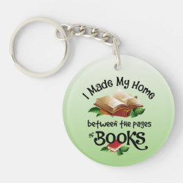本の間を縫って家を作った キーホルダー