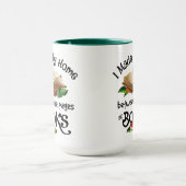 本の間を縫って家を作った マグカップ (中央)