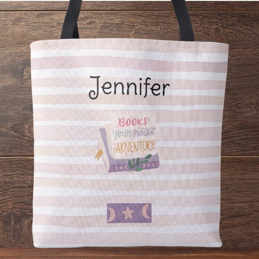 「本は私の必要な冒険を持っているハート」 トートバッグ