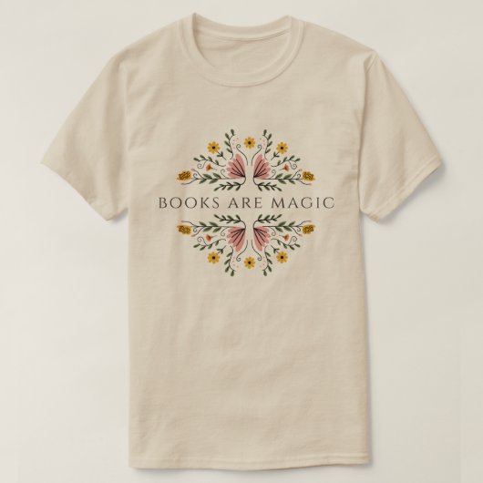 本は魔法の本好きな母の日ギフト Tシャツ (デザイン正面)