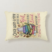 本や猫が大好きな女の子 アクセントクッション (正面)