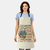 本や猫が大好きな女の子 エプロン (着用した状態)
