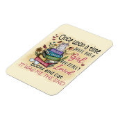 本や猫が大好きな女の子 マグネット (左側)