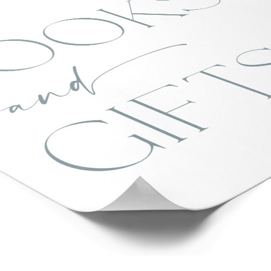 本や贈り物は、ほこりっぽい青い野の花を表す ポスター (角)