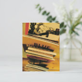 本や雑誌の山 ポストカード (スタンド正面)