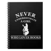 本を愛する女の子を決して過小評価しない ノートブック (正面)