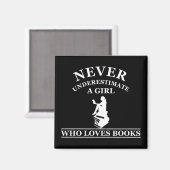 本を愛する女の子を決して過小評価しない マグネット (正面/裏面)