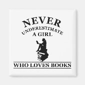 本を愛する女の子を決して過小評価しない マグネット (正面)