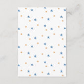 本を持って男の赤ちゃん。かわいい青い象 エンクロージャーカード (裏面)