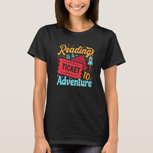 本を読むことのユーモア 本の虫のダジャレ 本のテキスト Tシャツ (正面)
