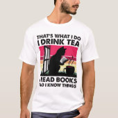 本を読むし色々知ってる Tシャツ (正面)