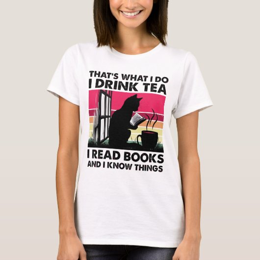 本を読むし色々知ってる Tシャツ (正面)