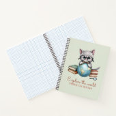 「本を通して世界を探索」かわいい子猫 ノートブック (内部)