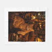 "本屋の猫" フリースブランケット (正面(横))