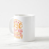 本当に良いトレーニングの定義 - 面白いジム コーヒーマグカップ (正面左)