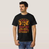 本当に良いトレーニングの定義 - 面白いジム Tシャツ (正面フル)