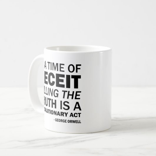 本当のことを言うことは革命的な行為だ コーヒーマグカップ (正面左)