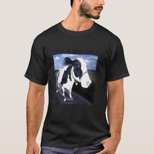 本当のスケートボードをする乳牛チャット Tシャツ (正面)
