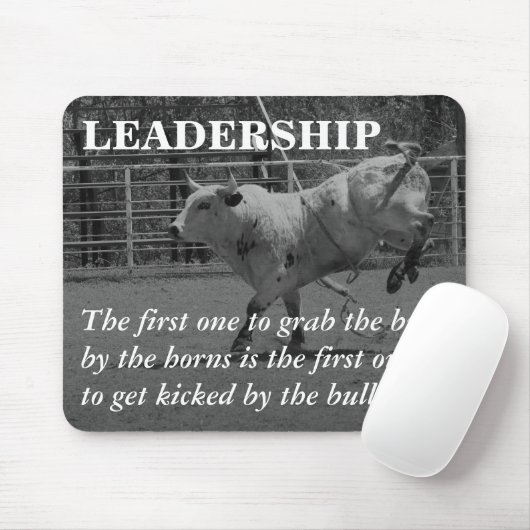 本当のリーダーは角によって雄牛を握ります マウスパッド (マウス)