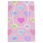 本当の愛を伝えるピンクのキャンディハートと真実 ミディアムペーパーバッグ (正面)