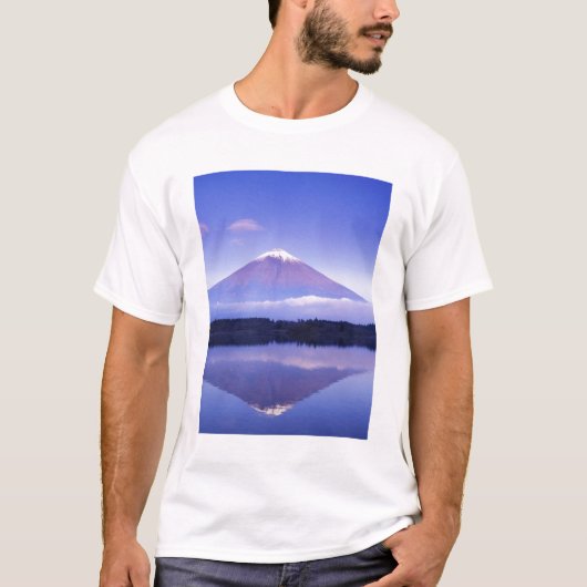 本栖湖富士山レンチキュラー雲 Tシャツ (正面)