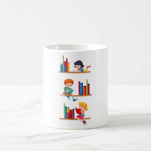 本棚で読書する子供たち コーヒーマグカップ