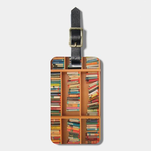 本棚の背景の書籍 ラゲッジタグ (正面縦)