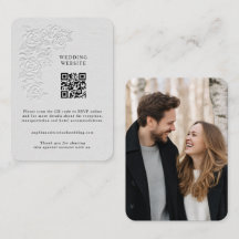 本物のように浮き出た白いバラの封筒カード