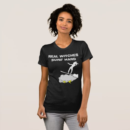 本物の魔女は波を乗りこなす Tシャツ (正面フル)