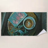 本読、コーヒーを飲む ビーチタオル (正面)