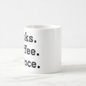 「本。コーヒー。静寂。」 | ミニマリスト コーヒーマグカップ (中央)