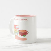 本.毛布。静かに。 ツートーンマグカップ (正面左)