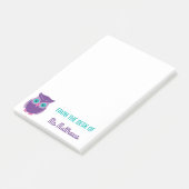 机からの先生のパーソナライズでかわいい紫色のフクロウ ポストイット (アングル)